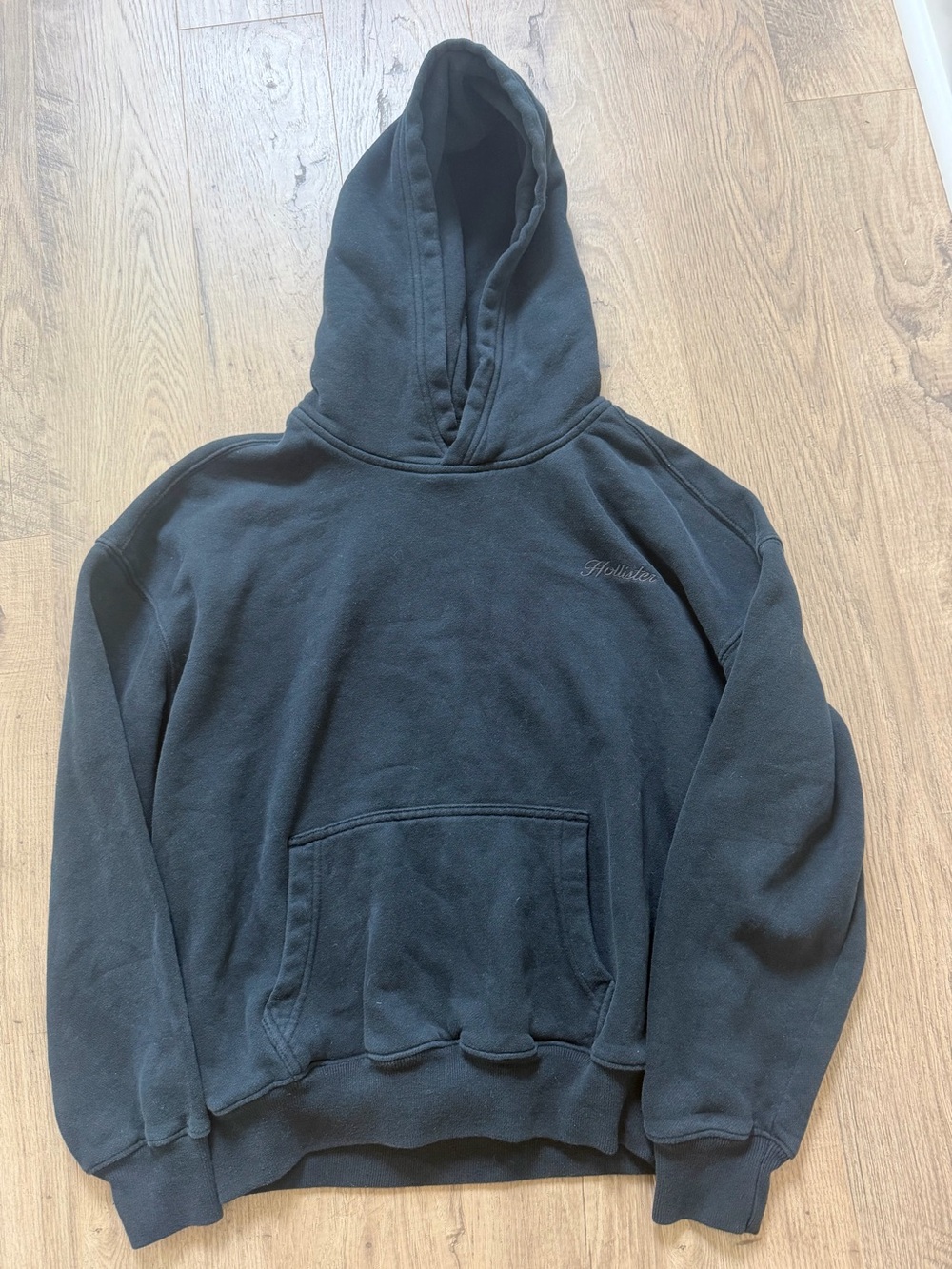Hollister Black Men's Hooded Sweatshirt with Kangaroo Pocket